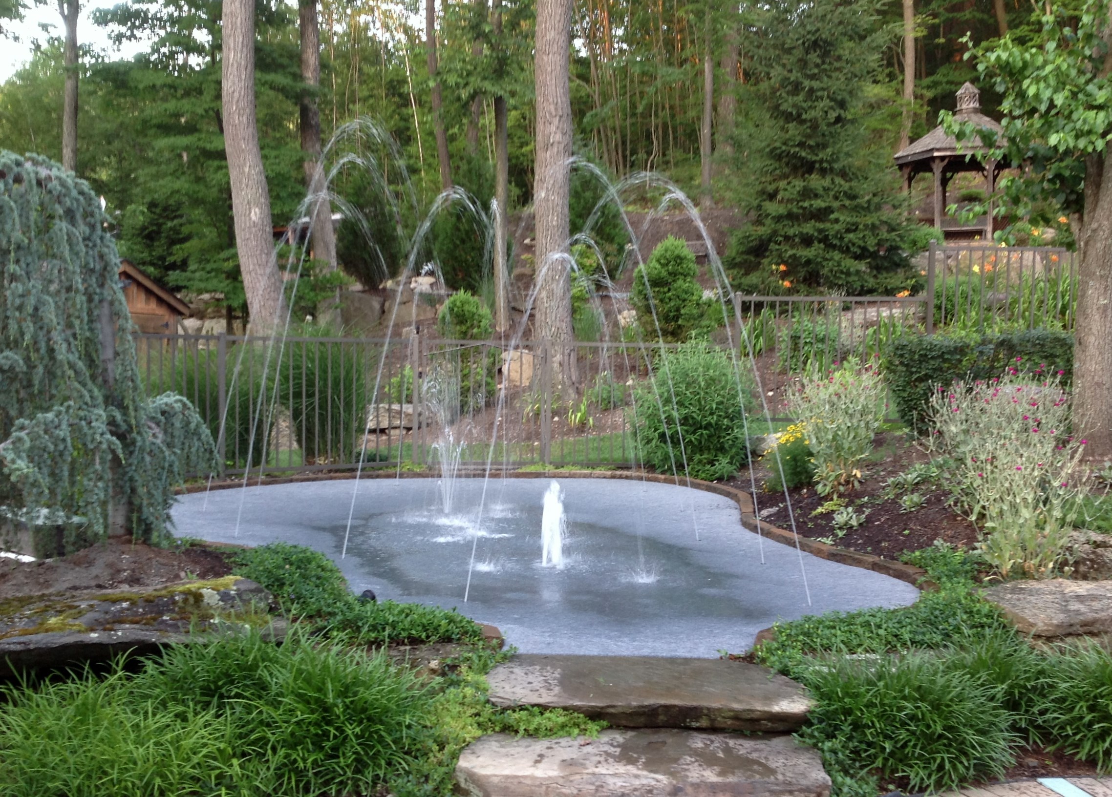 Splash Pads - A Modern Twist on Backyard Water Features ...
